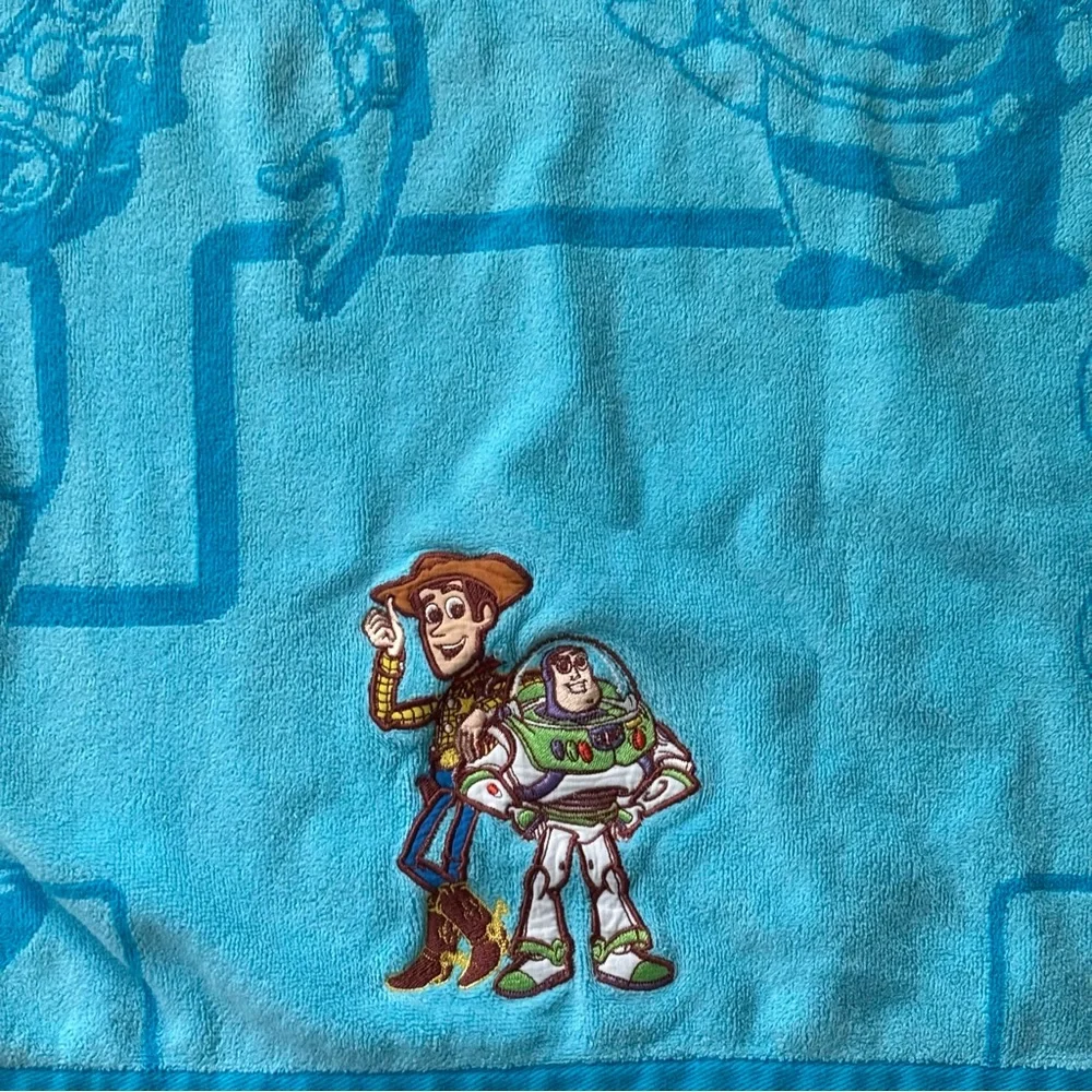 Disney Toy Story Embroidered Beach Towel‎ Woody Buzz Pixar Blue Aliens Bath